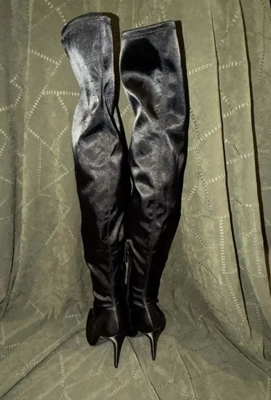 Kendall & Kylie black satin